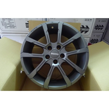 Jantes 18x8"  Momo Quantum